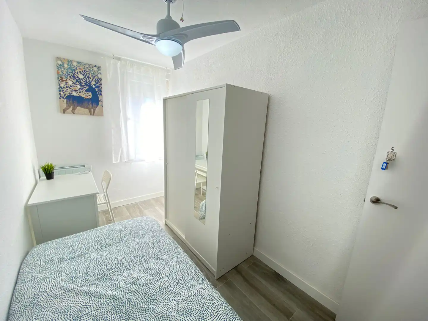 Habitación de Piso de alquiler en Madrid con Calefacción, Amueblado y Horno