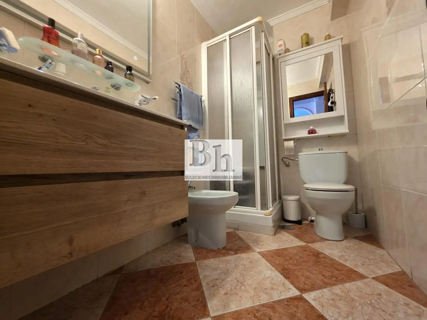 Baño de Piso en venta en Málaga con Aire acondicionado