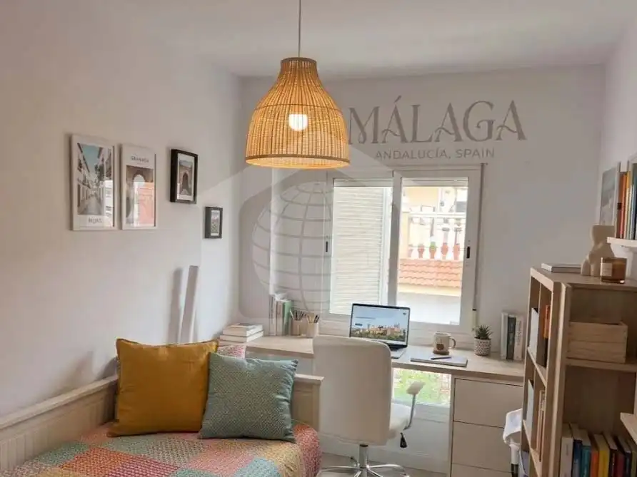 Habitación de Casa o chalet en venta en Málaga con Jardín privado, Terraza y Trastero