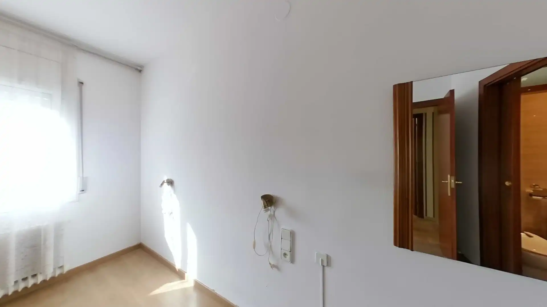 Einfamilien-Reihenhaus zum Verkauf in Sabadell mit Klimaanlage, Heizung und Privatgarten