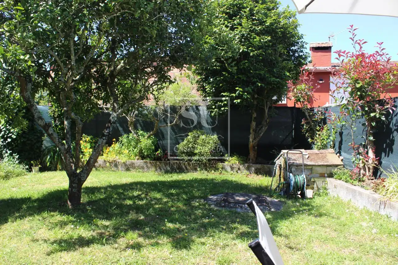 Casa o chalet en venta en Gondomar con Calefacción, Jardín privado y Trastero