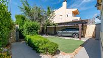 Vista exterior de Casa o xalet en venda en Otura amb Aire condicionat, Terrassa i Balcó