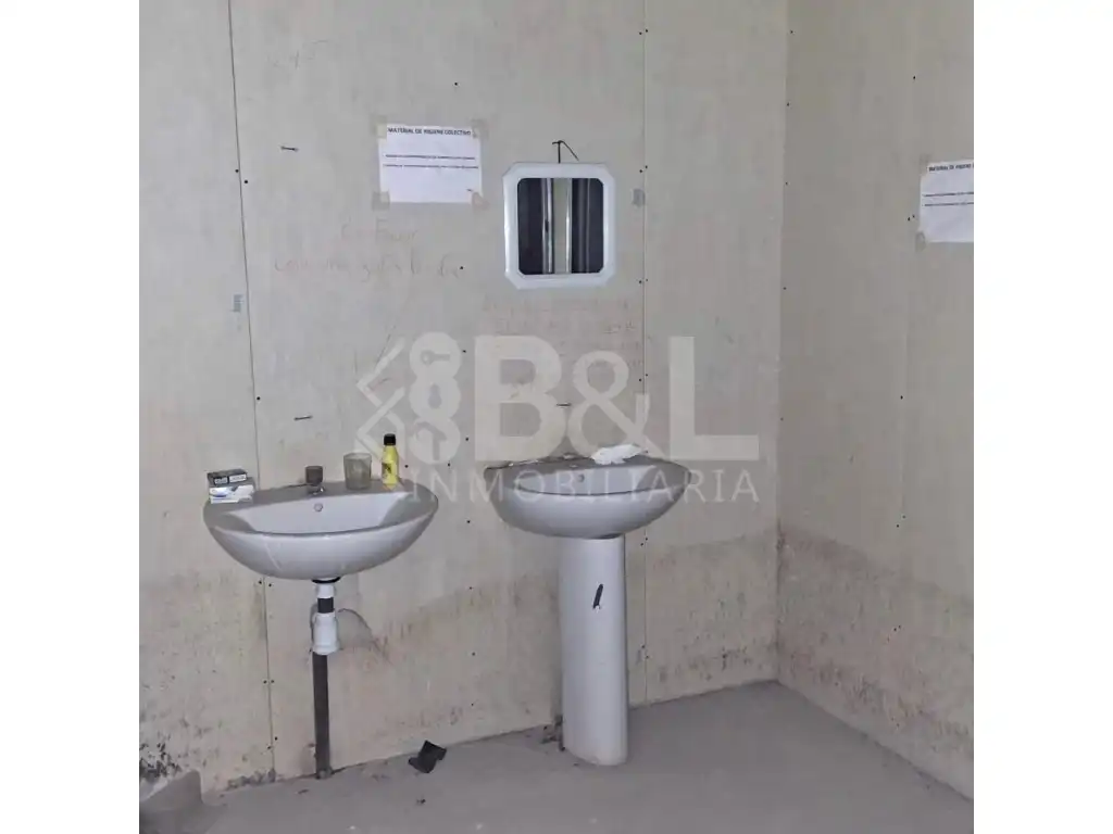 Badezimmer von Geschaftsraum zum Verkauf in Huelva