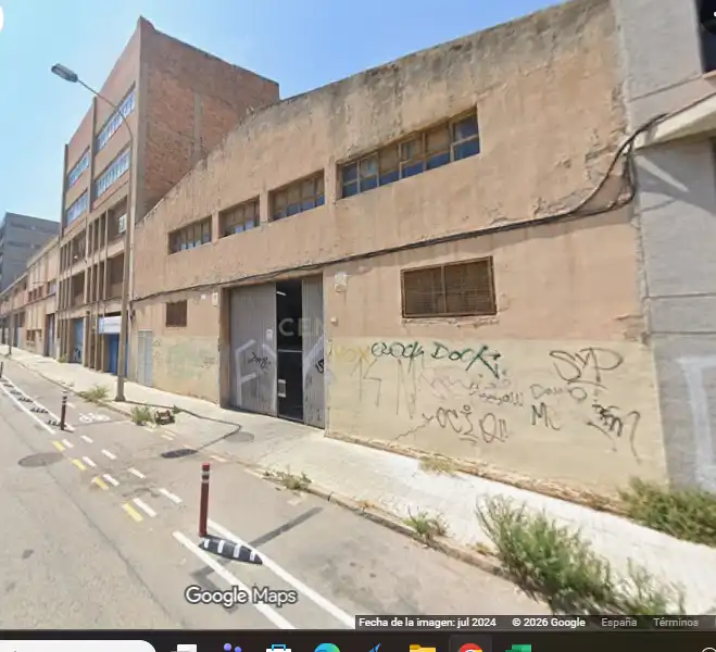 Außenansicht von Fabrikhallen zum Verkauf in L'Hospitalet de Llobregat