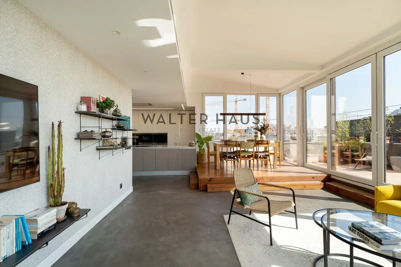 Living room of Flat for sale in Madrid  with Air Conditioner, Heating and Storage room