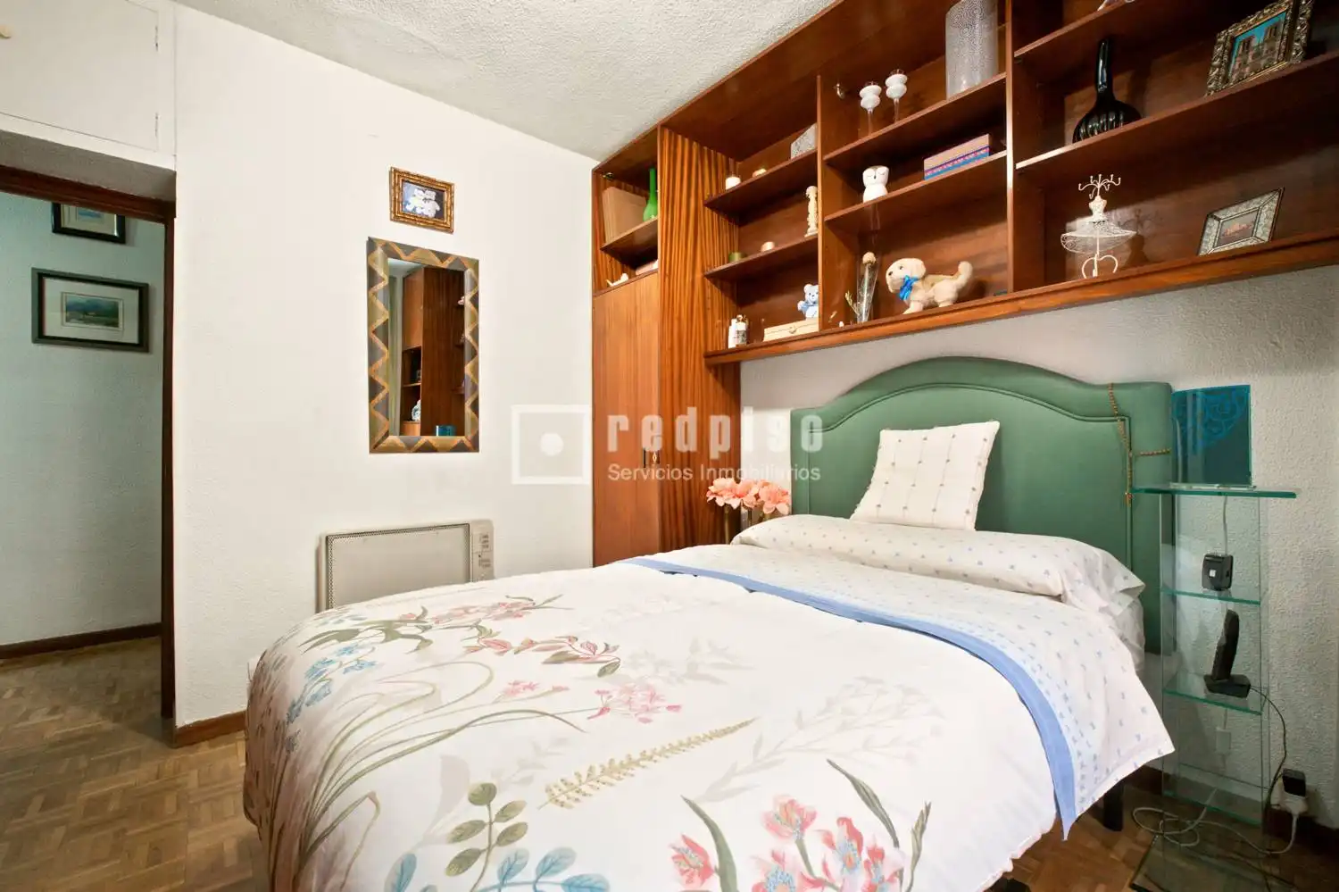 Bedroom of Flat for sale in Madrid  with Heating, Private garden and Parquet flooring