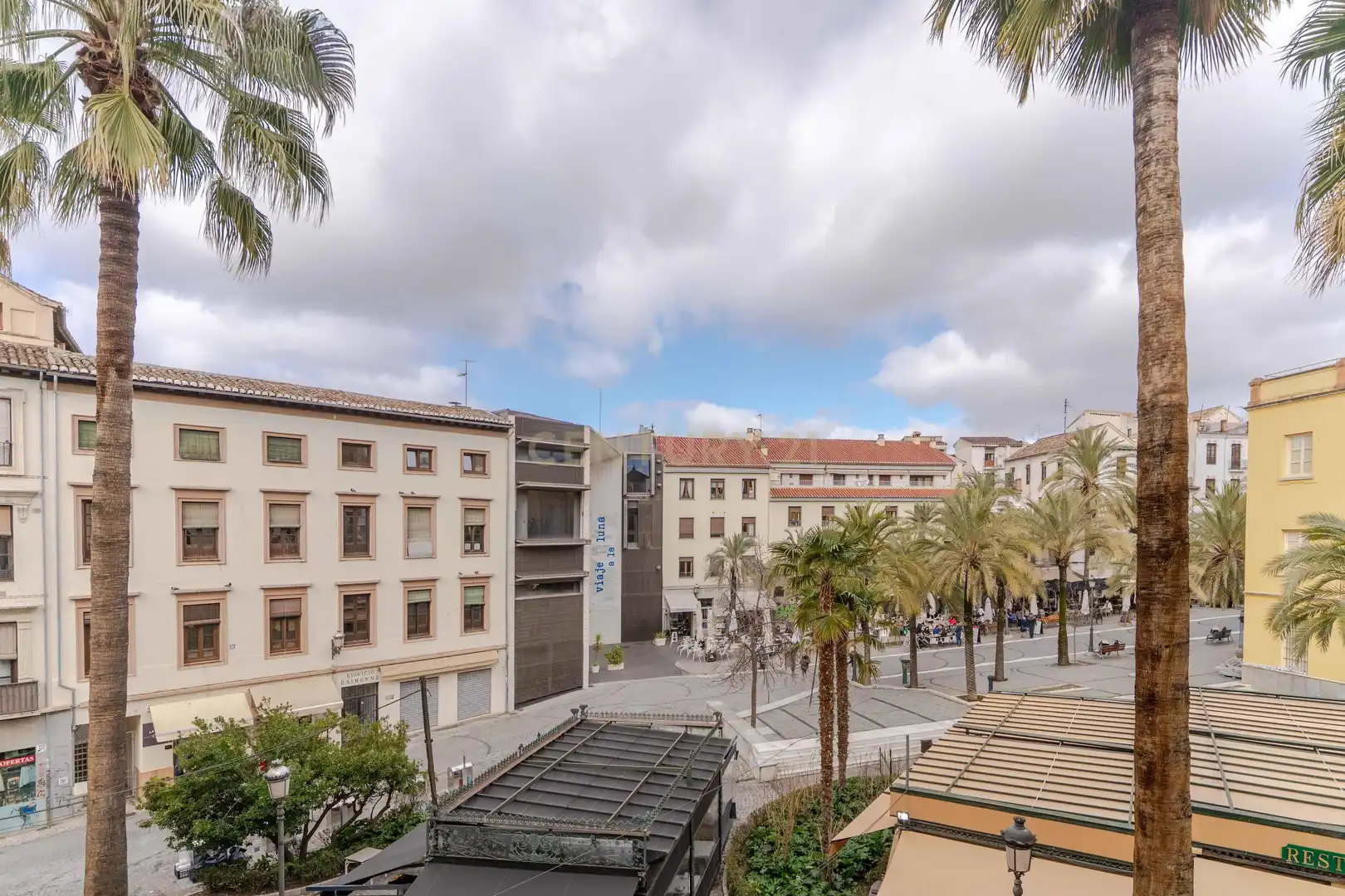 Exterior view of Apartments for sale in Granada  with Oven, Washing machine and Microwave
