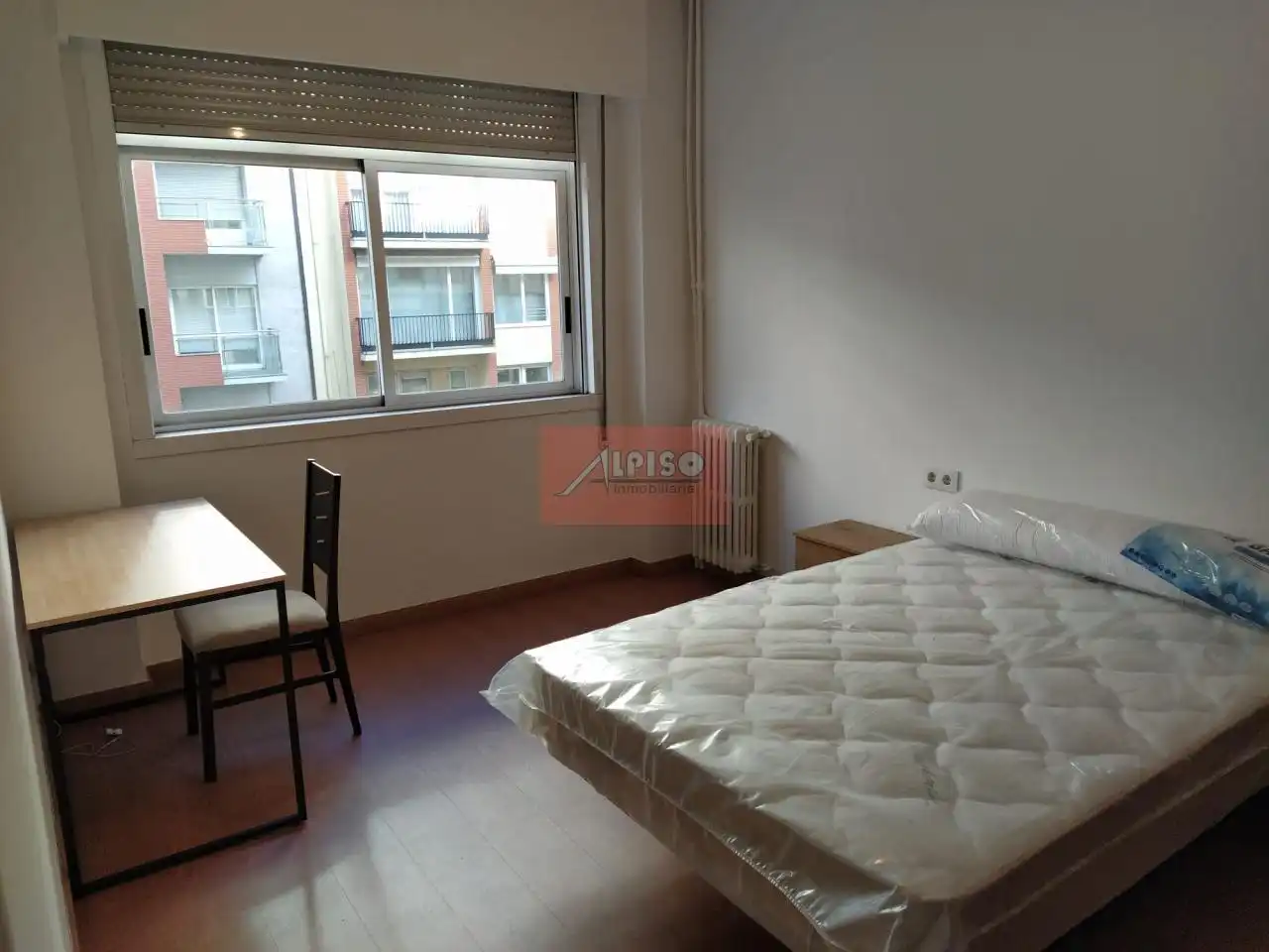 Habitación de Piso de alquiler en Ourense Capital  con Calefacción, Amueblado y Balcón