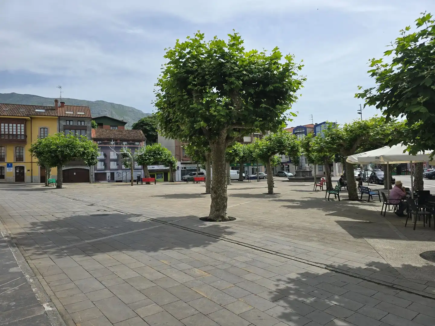 Außenansicht von Gebäude zum Verkauf in Llanes