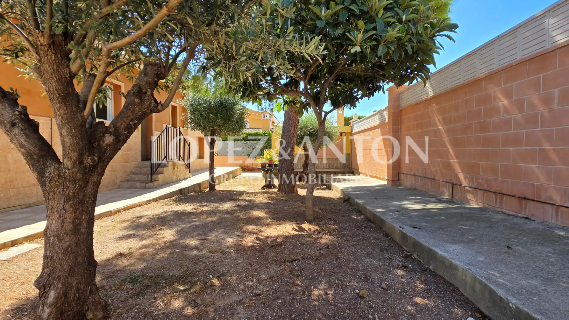 Jardí de Casa o xalet en venda en L'Eliana amb Aire condicionat, Calefacció i Jardí privat