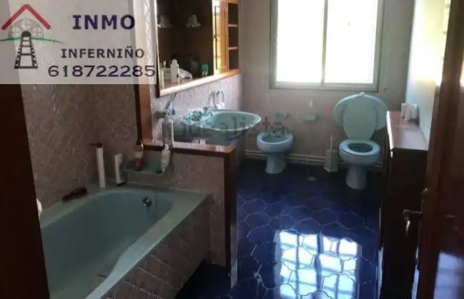 Baño de Casa o chalet de alquiler en Cabanas con Terraza