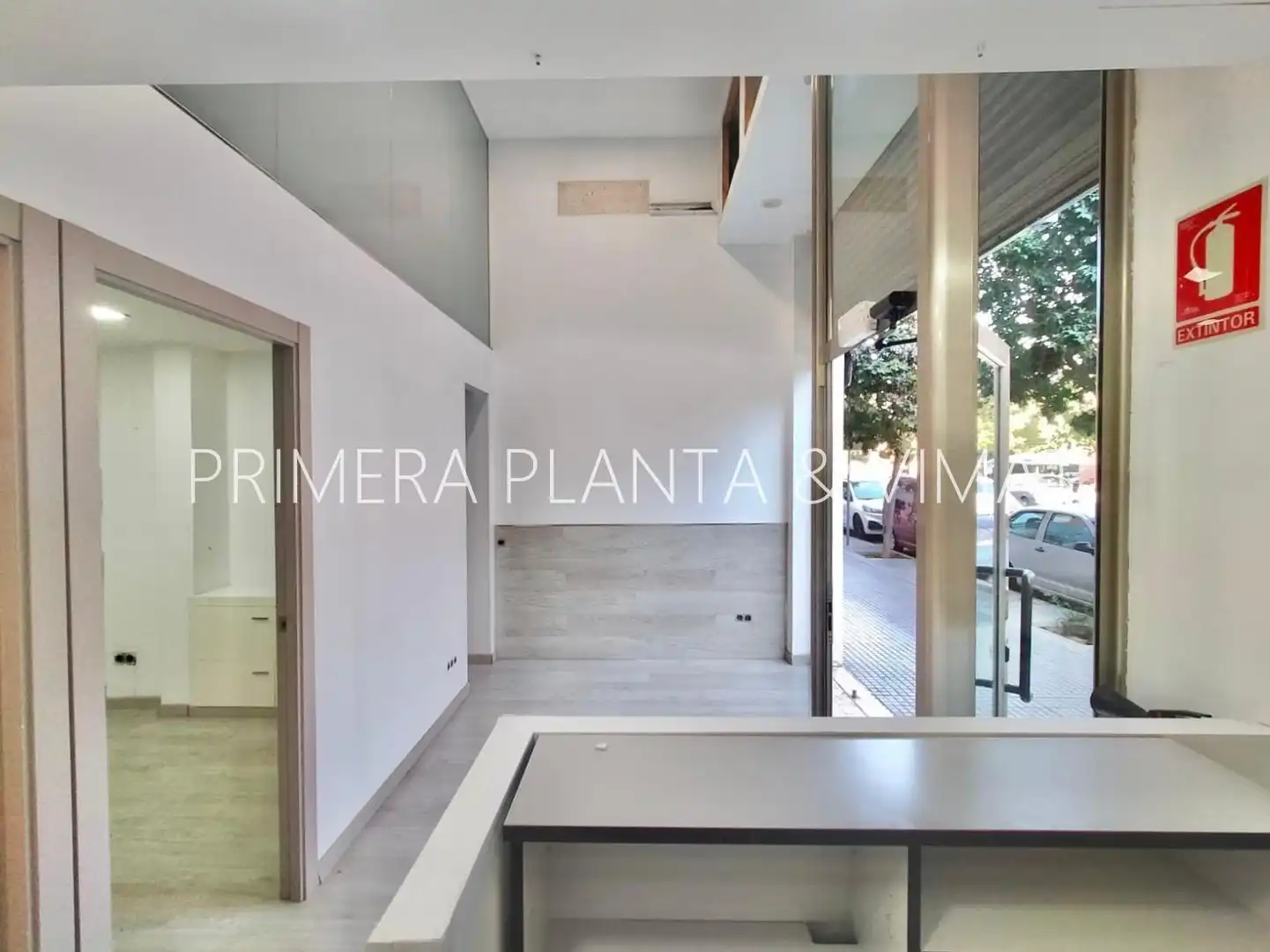 Local comercial de lloguer a Tres Torres, imagen 2