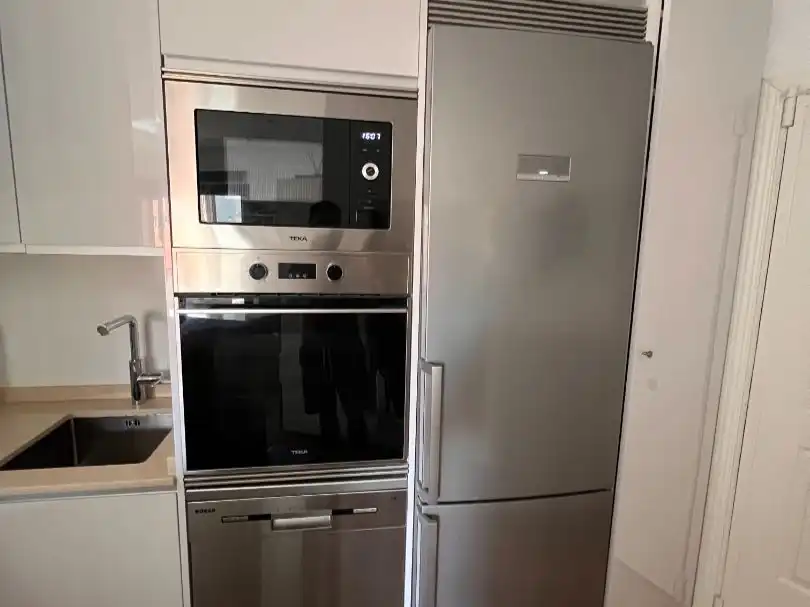 Kitchen of Flat for rent in  Madrid Capital  with Air Conditioner, Terrace and Balcony