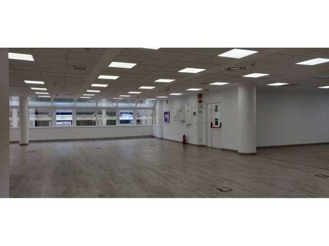 Oficina en Alquiler en Julián Camarillo en Simancas