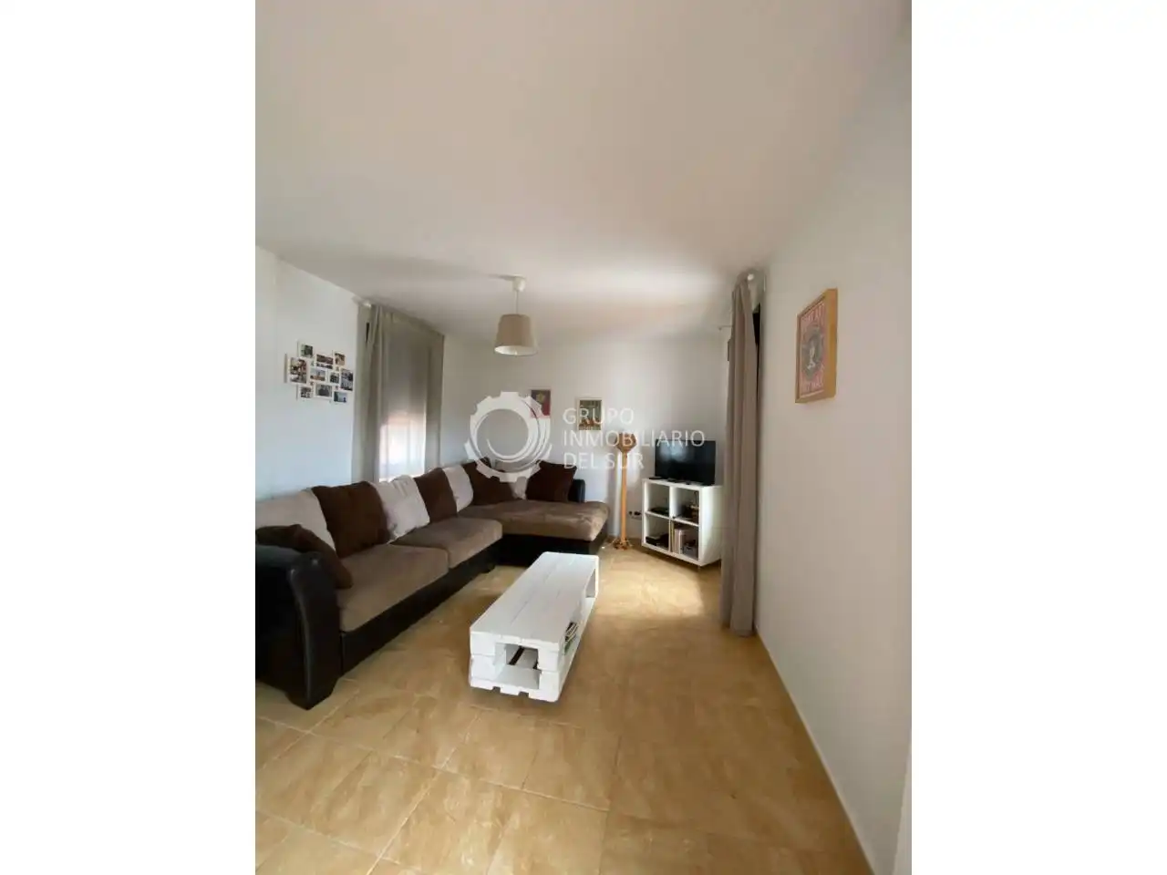 Sala d'estar de Casa o xalet en venda en Alcalá de los Gazules amb Terrassa, Moblat i Piscina comunitària