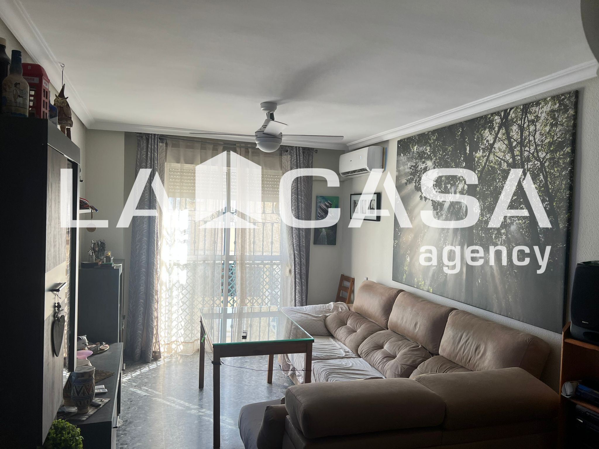 Sala d'estar de Pis en venda en Dos Hermanas amb Terrassa