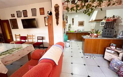 Sala d'estar de Casa o xalet en venda en  Córdoba Capital amb Aire condicionat, Terrassa i Traster