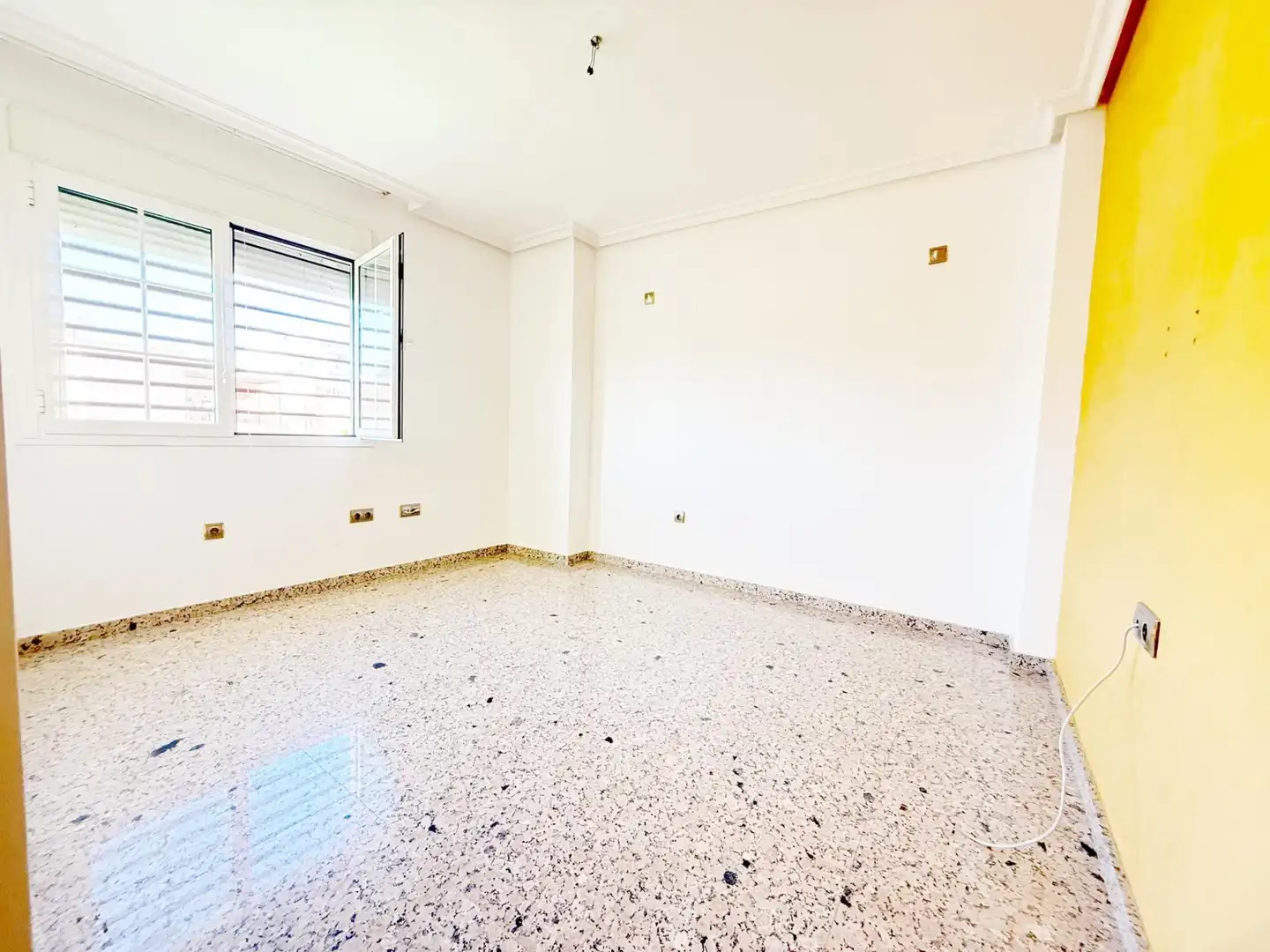 Habitación de Casa adosada en venta en Almería con Terraza, Trastero y Balcón