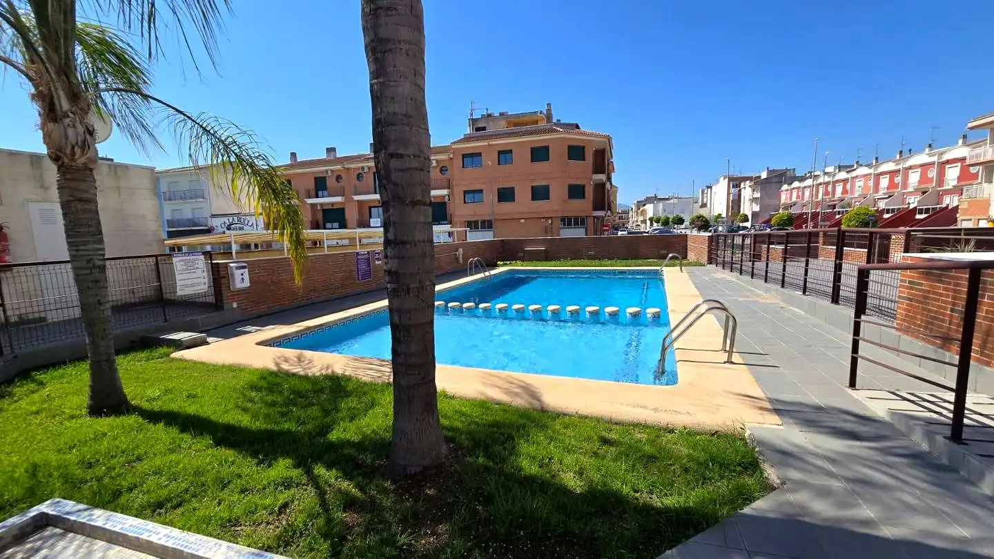 Piscina de Casa adosada en venda en Bellreguard amb Aire condicionat, Terrassa i Traster