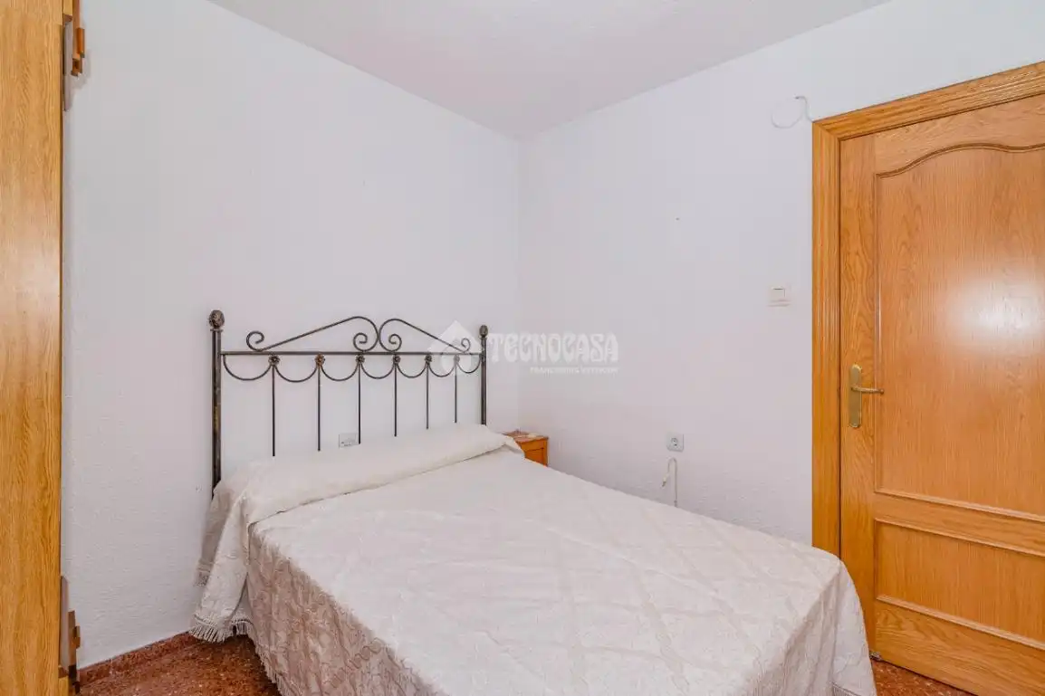Habitación de Piso en venta en Granada con Calefacción y Balcón