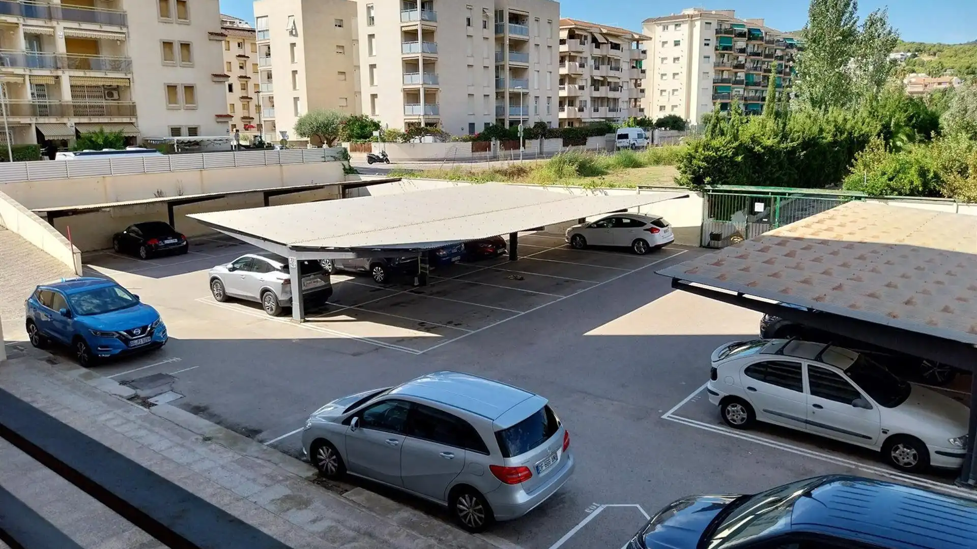 Parkplatz von Wohnung zum Verkauf in Calafell mit Heizung, Abstellraum und Schwimmbad