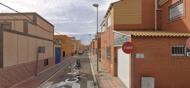 Vista exterior de Casa o xalet en venda en  Almería Capital
