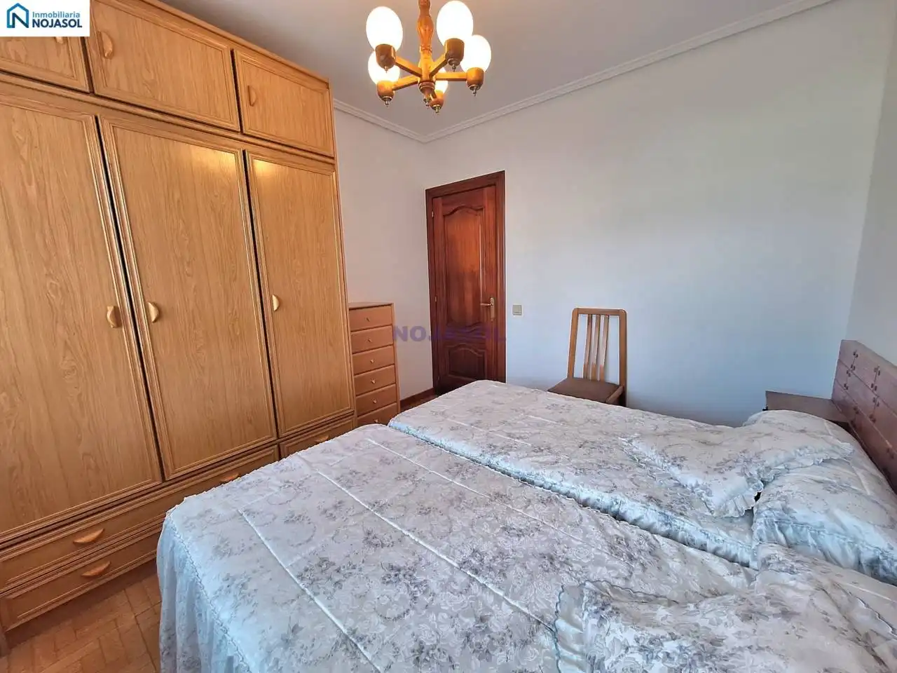 Dormitori de Casa o xalet de lloguer en Noja amb Calefacció, Jardí privat i Moblat