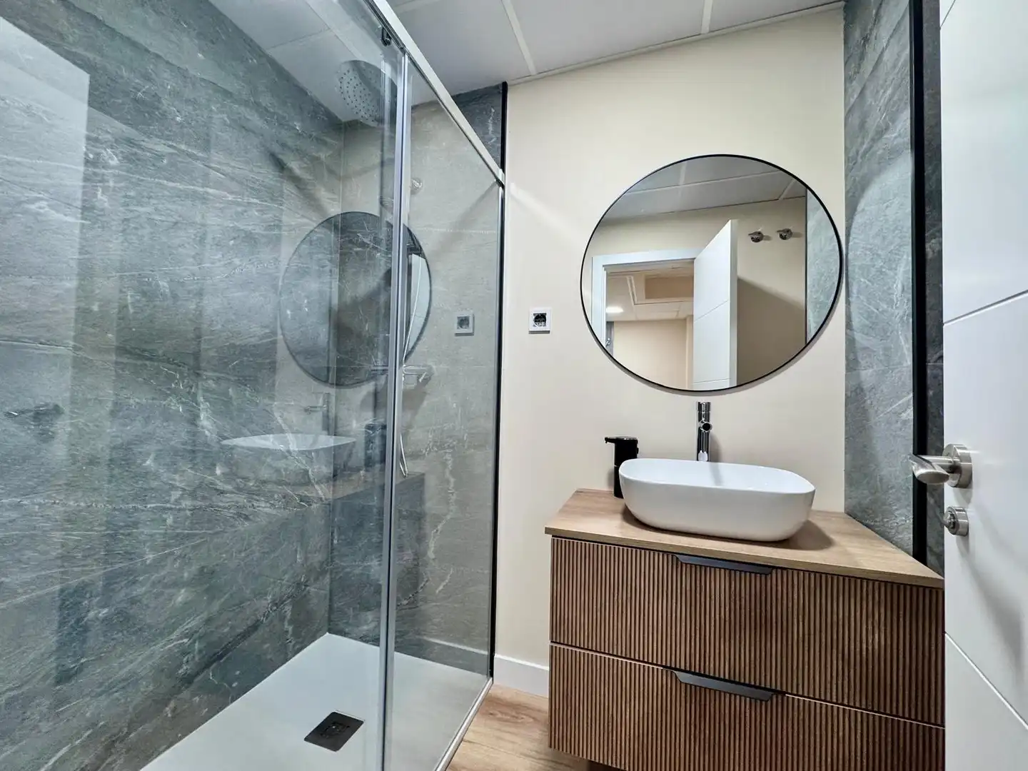 Badezimmer von Büro zur Miete in Rivas-Vaciamadrid mit Heizung und Alarm