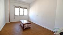 Sala d'estar de Pis en venda en Gijón  amb Calefacció