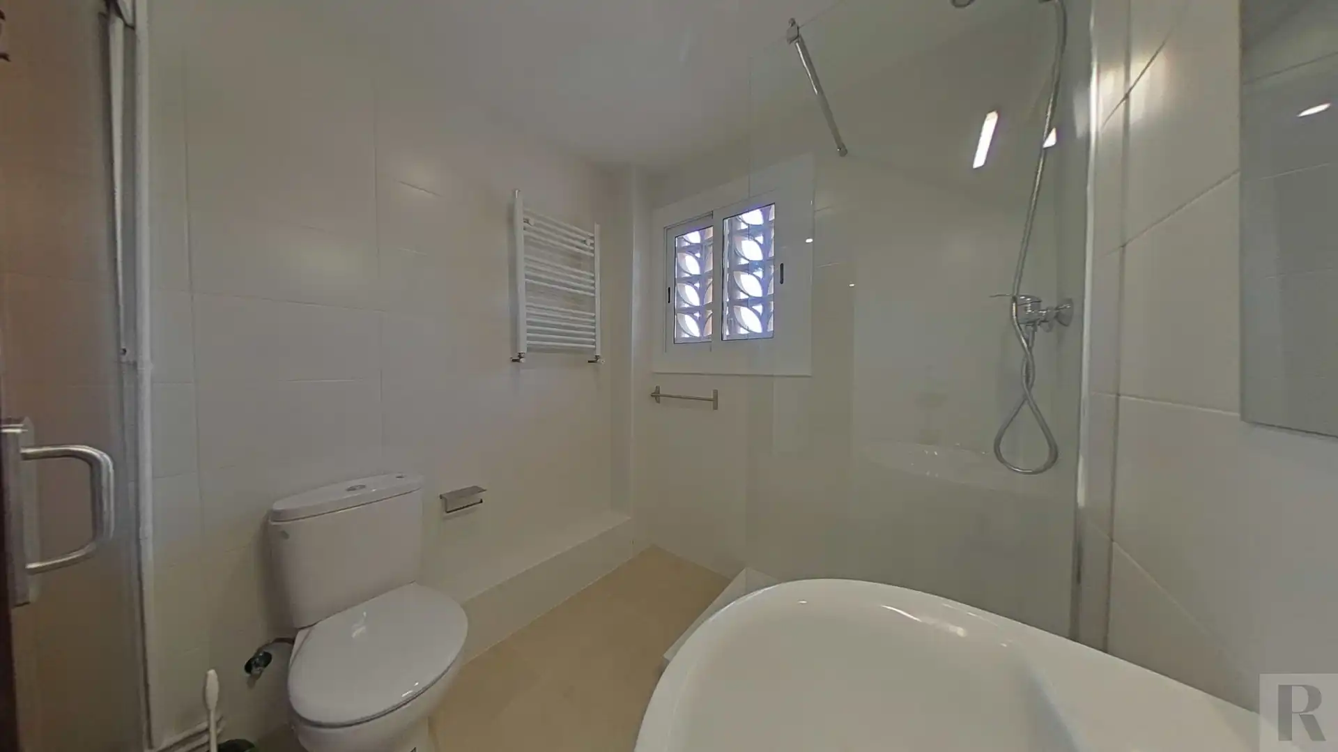 Bathroom of Flat for sale in Sabadell  with Heating, Terrace and Swimming Pool