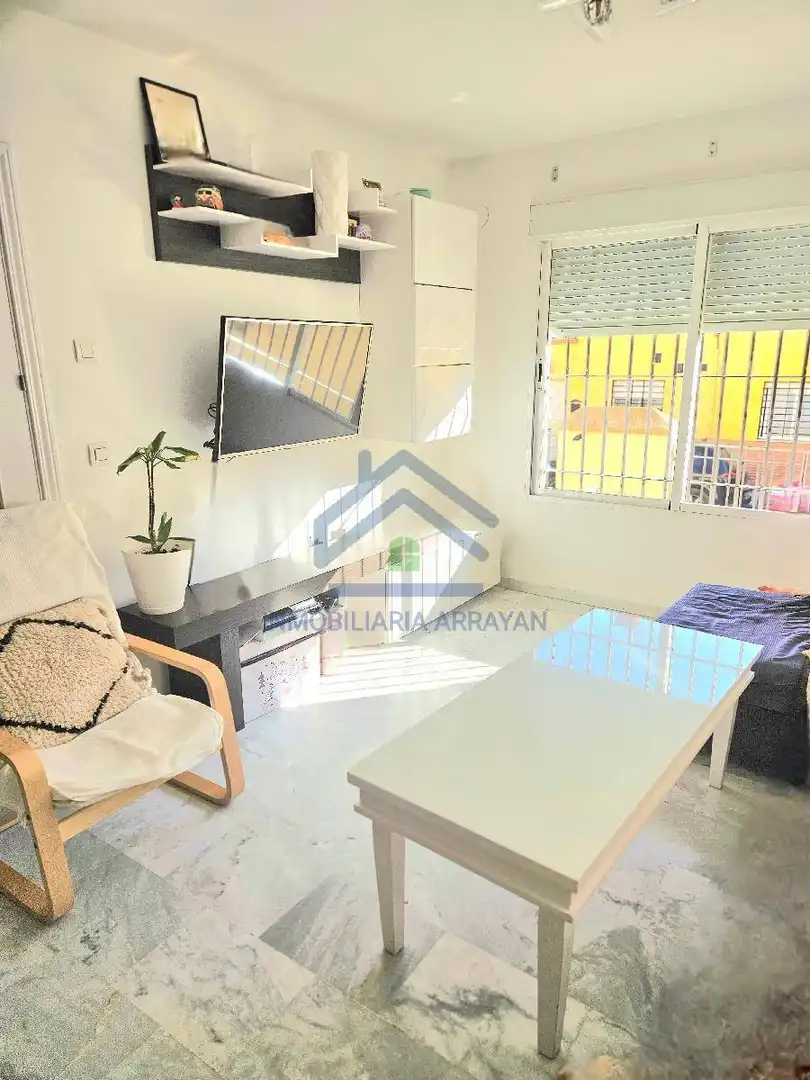 Sala de estar de Casa o chalet en venta en Ogíjares con Aire acondicionado y Balcón