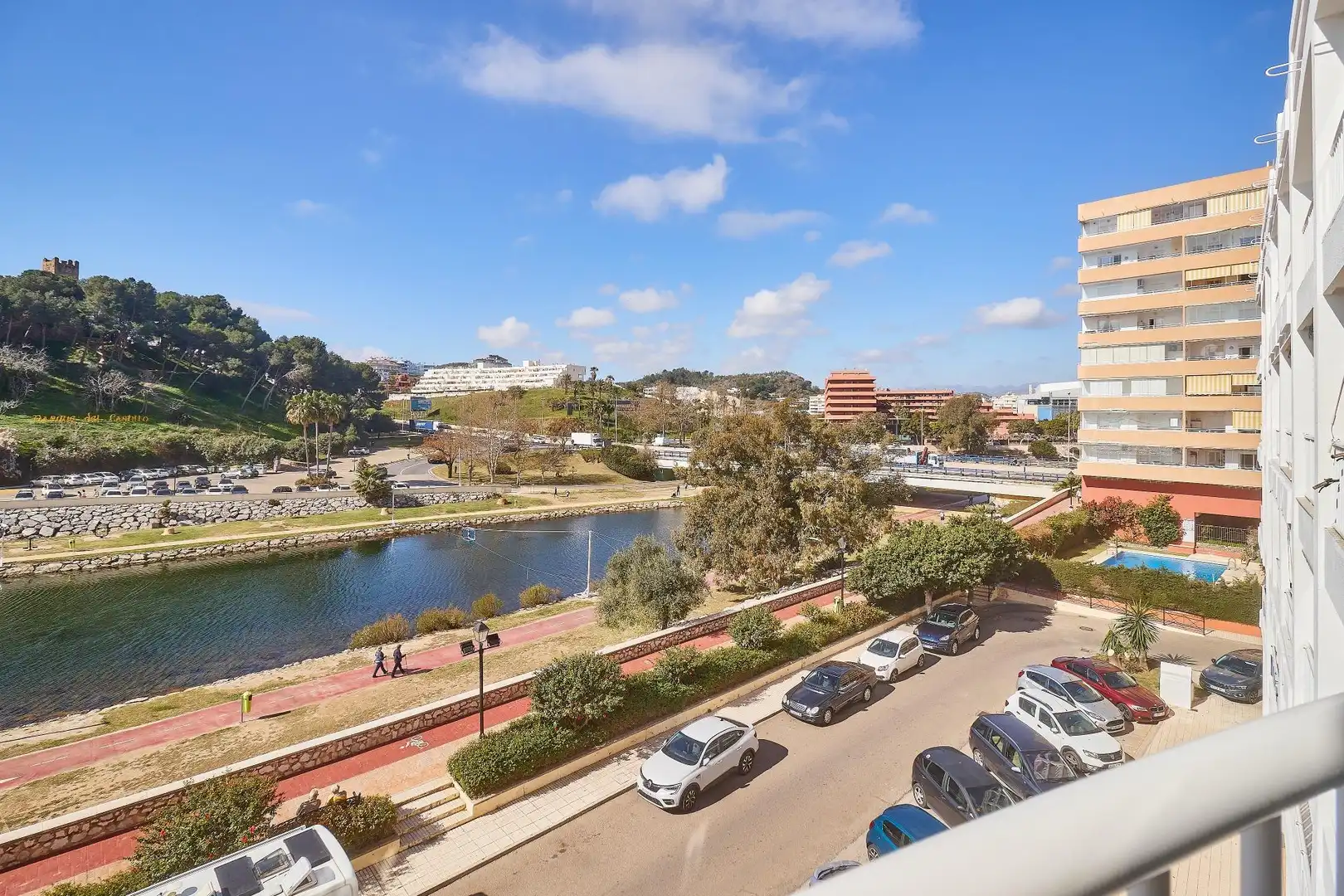 Exterior view of Flat for sale in Fuengirola  with Air Conditioner, Terrace and Community pool