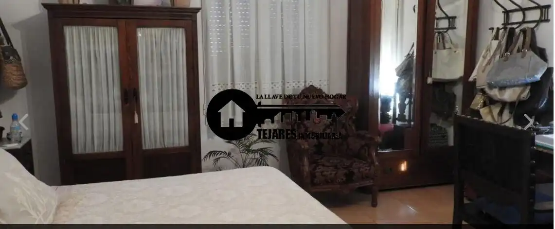 Dormitori de Casa o xalet en venda en Tobarra amb Calefacció, Piscina i Balcó