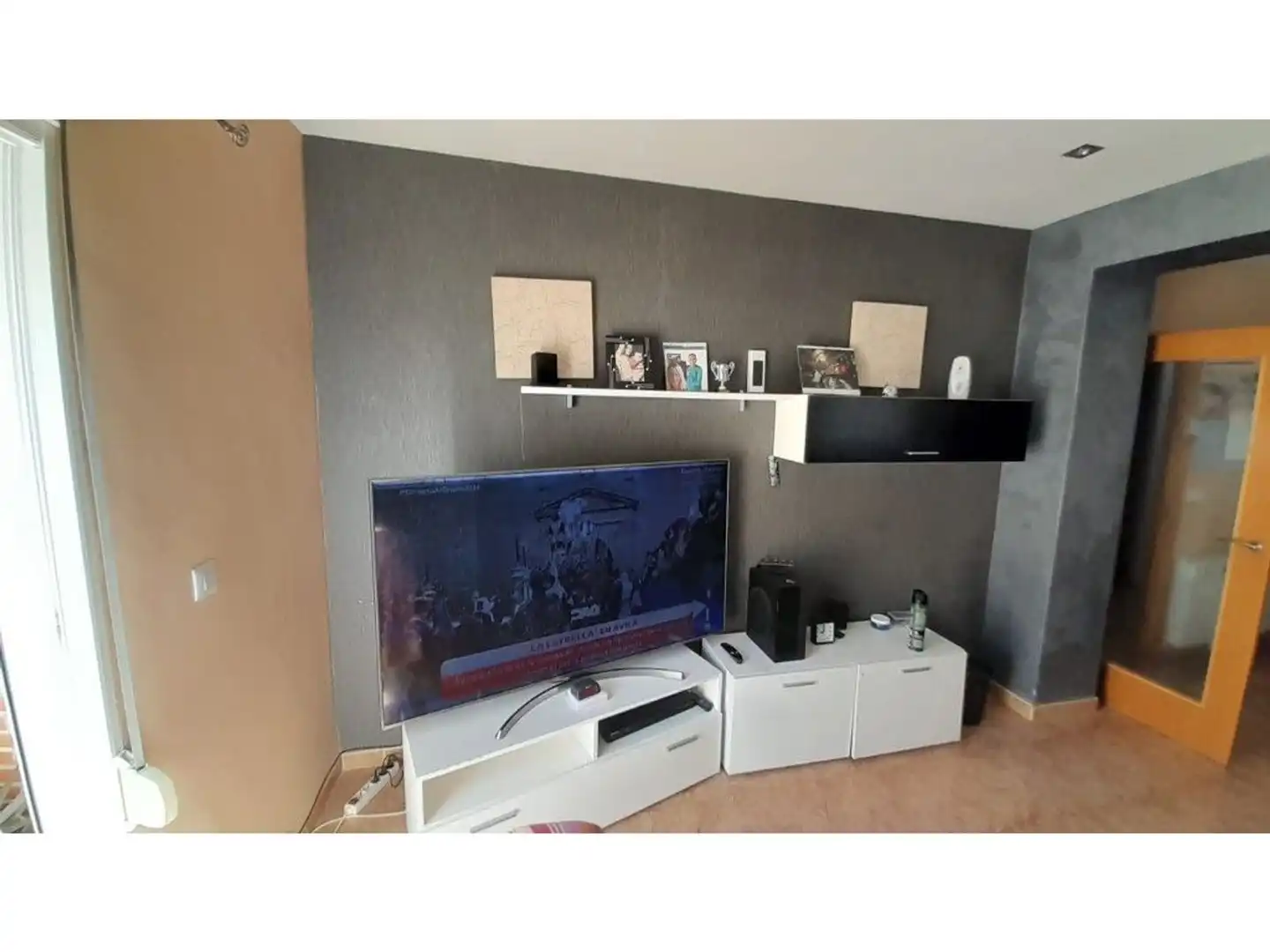 Sala de estar de Casa o chalet en venta en L'Énova con Aire acondicionado, Terraza y Balcón