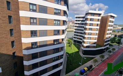 Exterior view of Flat for sale in Bilbao   with Heating, Terrace and Furnished