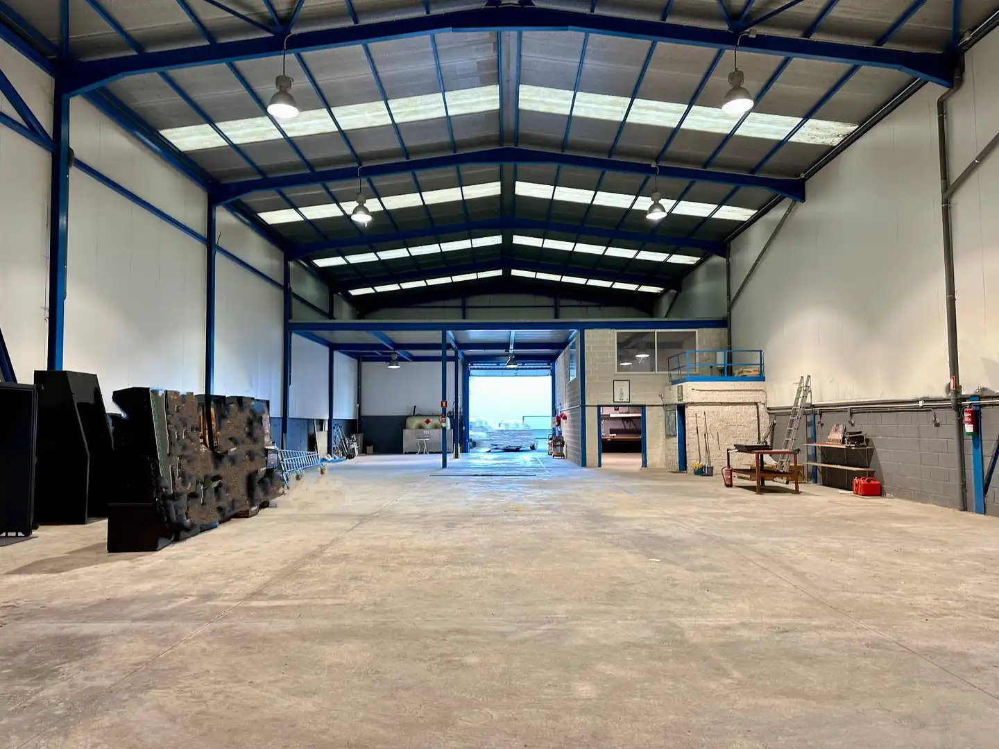 Nave industrial en alquiler en Cartes, imagen 4