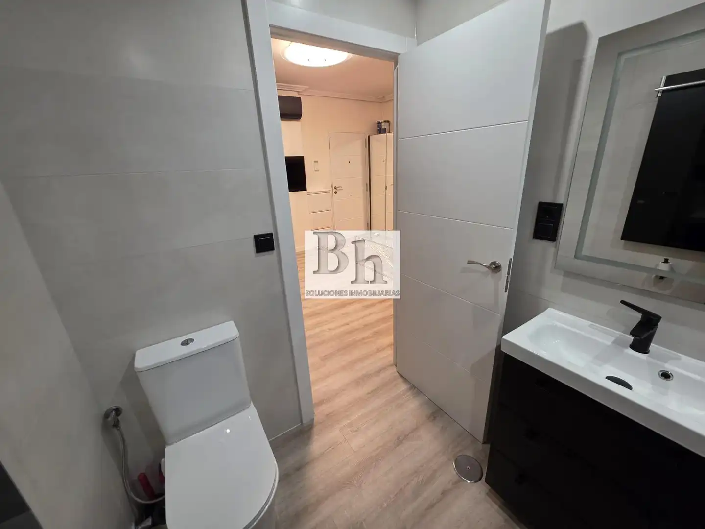 Badezimmer von Wohnungen zum Verkauf in Torremolinos mit Klimaanlage
