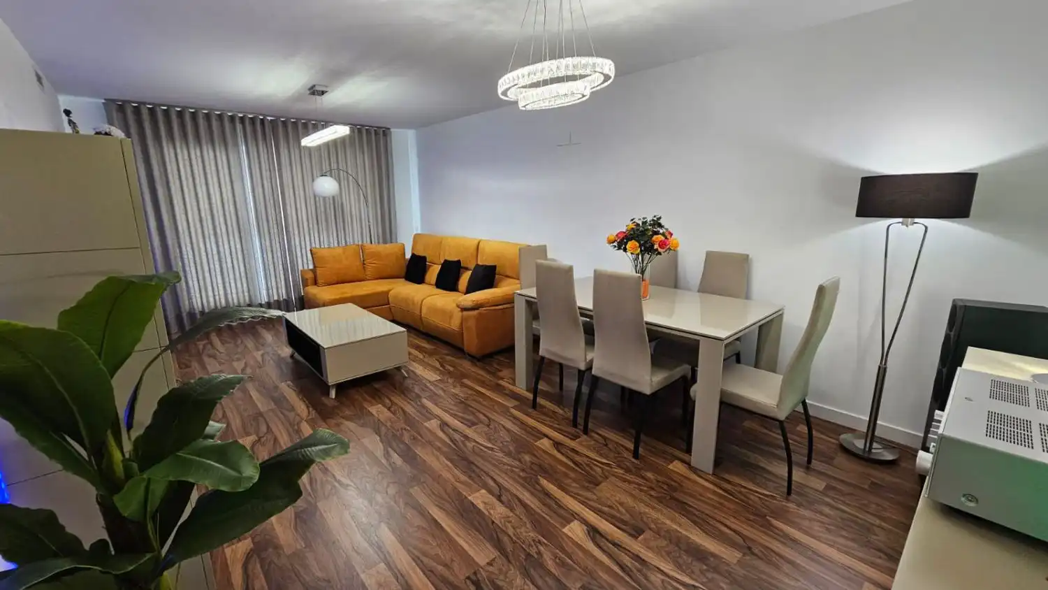 Living room of Apartments for rent in Torrent  with Air Conditioner, Heating and Parquet flooring
