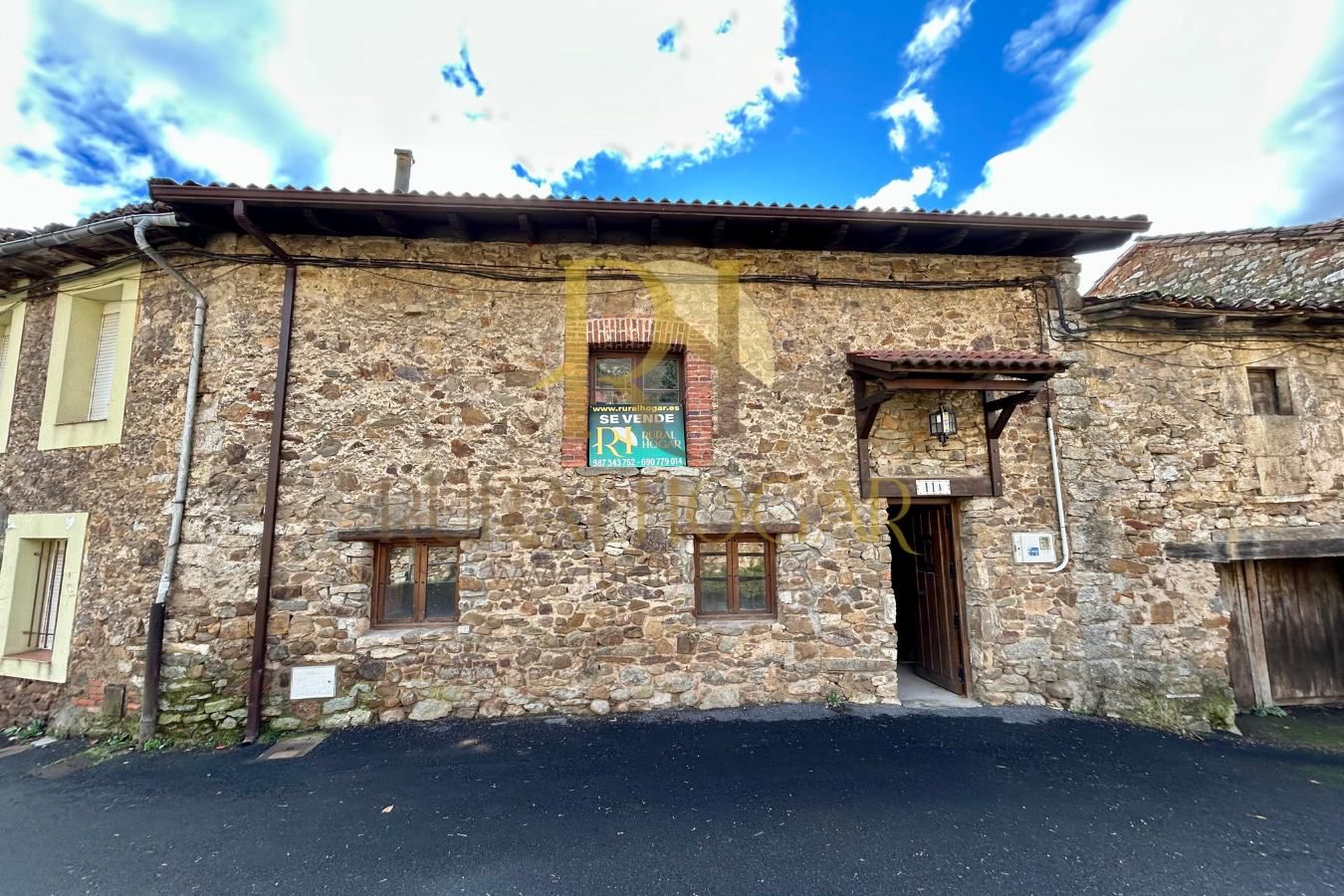 Vista exterior de Casa o xalet en venda en Matallana de Torío