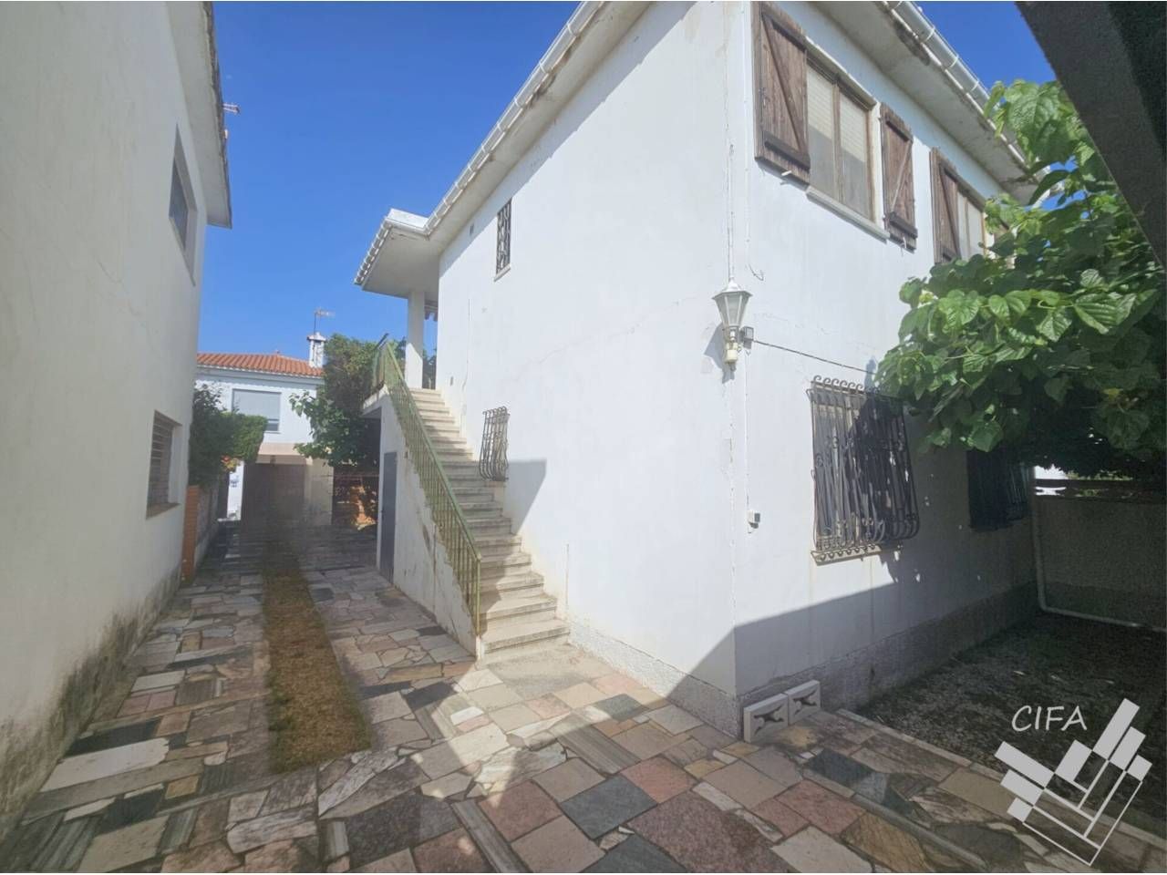 Vista exterior de Casa o xalet en venda en Vinaròs amb Jardí privat, Terrassa i Moblat