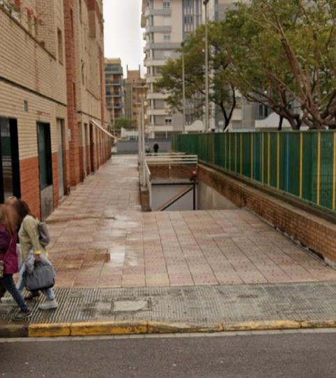 Foto 2 de Garatge de lloguer a Carrer del Ceramista Godofredo Buenosaires, 24, Parque Geólogo José Royo Gómez, Castellón