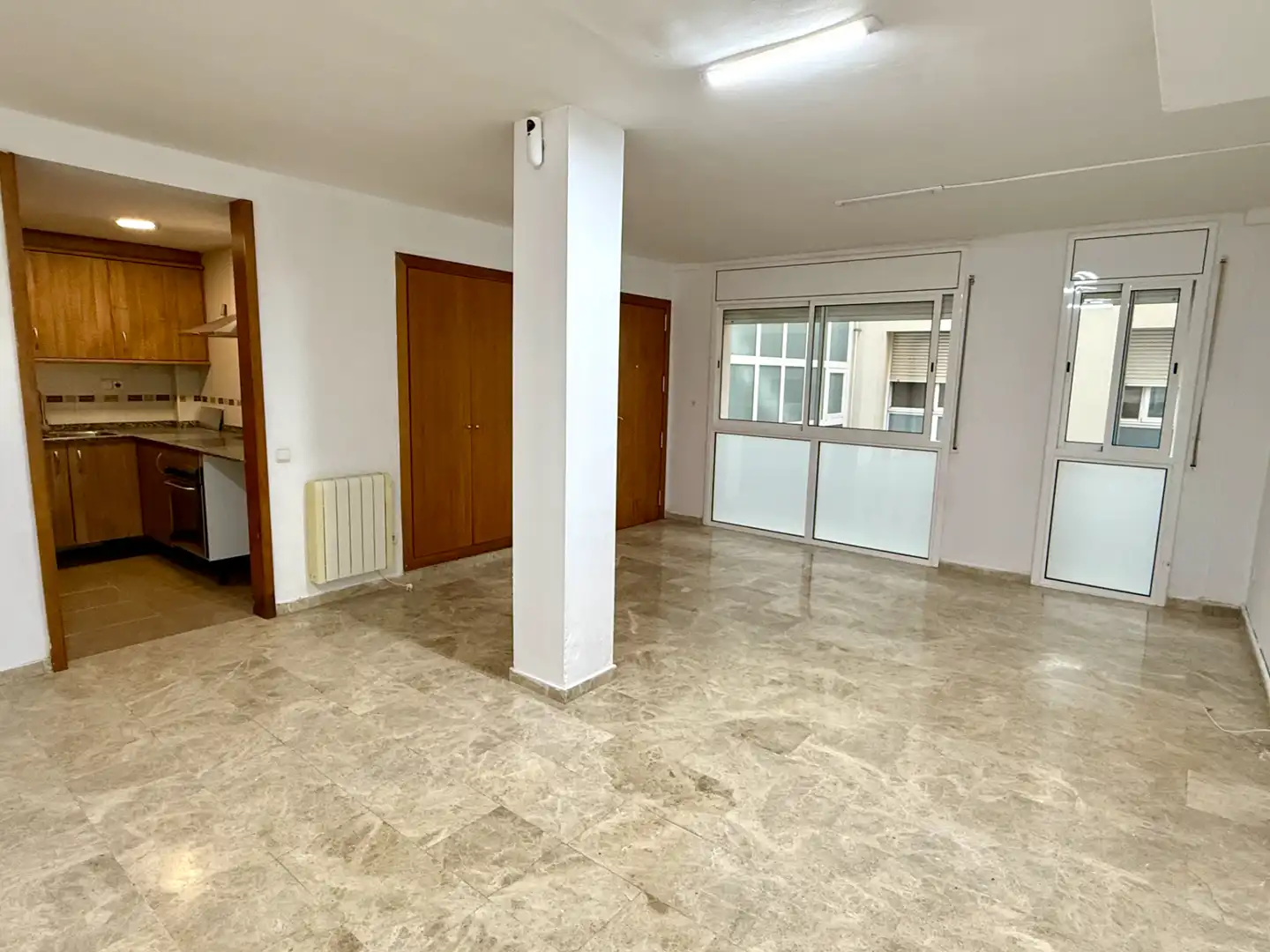 Wohnung zum Verkauf in Barcelona mit Heizung, Terrasse und Alarm