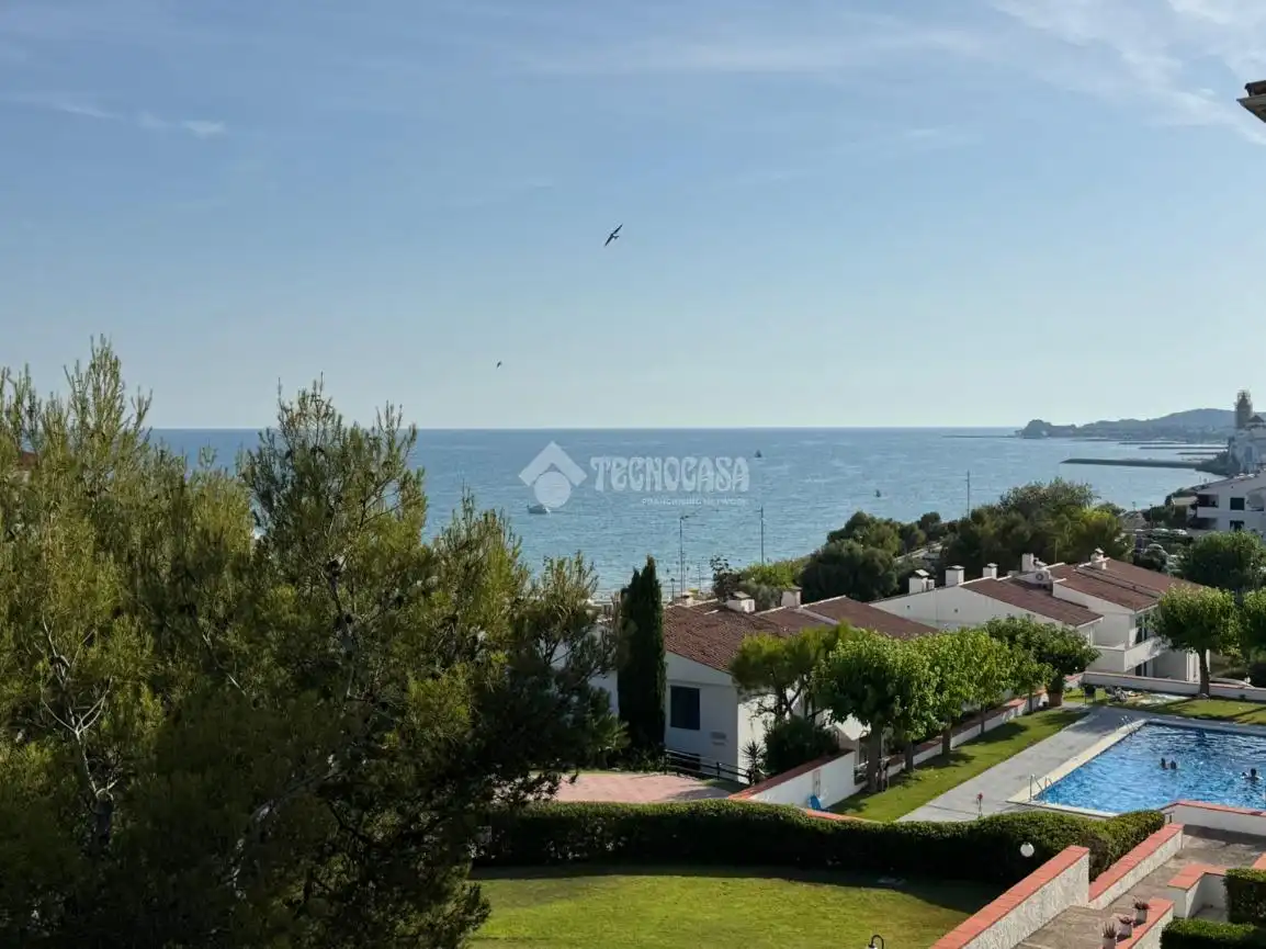 Estudi en venda en Sitges amb Traster i Piscina comunitària