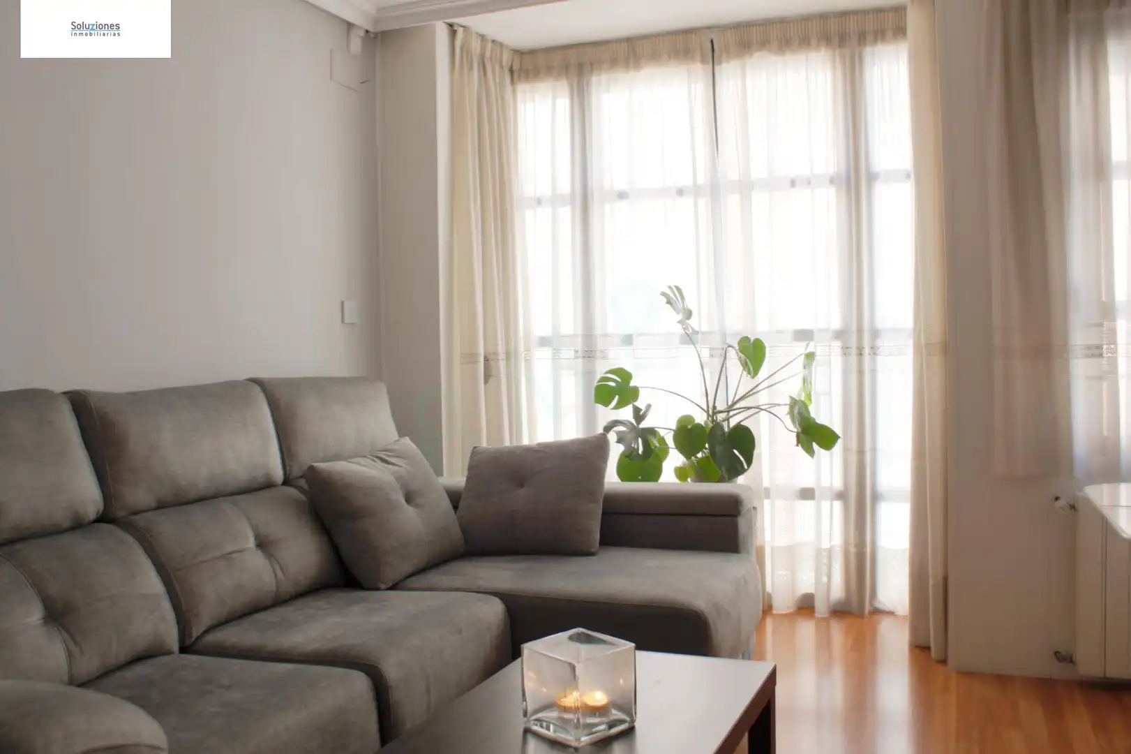 Sala de estar de Casa adosada en venta en Albacete con Aire acondicionado, Calefacción y Terraza