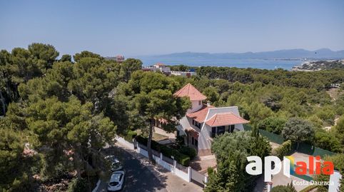 Villa singular y exclusiva con piscina en Cap Salou