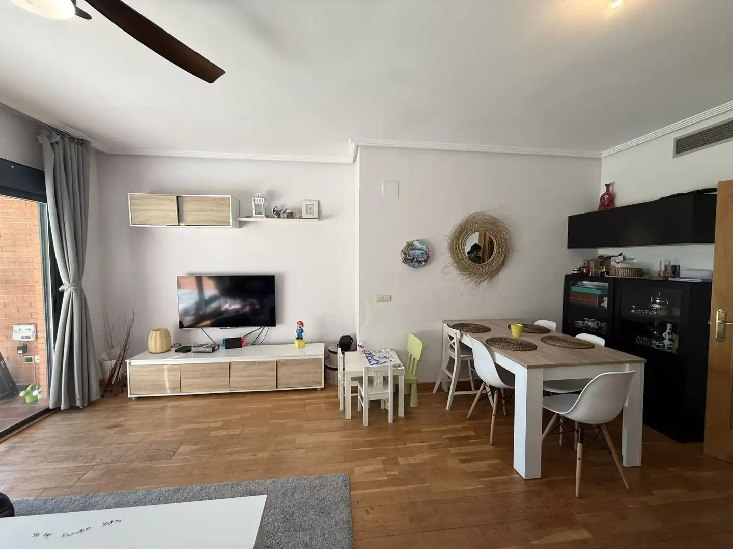 Living room of Flat for rent in Las Rozas de Madrid  with Air Conditioner, Parquet flooring and Terrace
