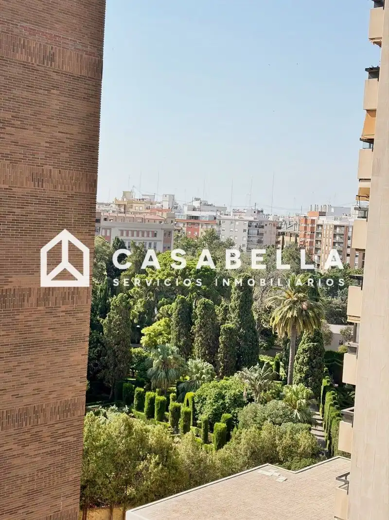 Vista exterior de Piso de alquiler en Valencia con Aire acondicionado, Calefacción y Trastero
