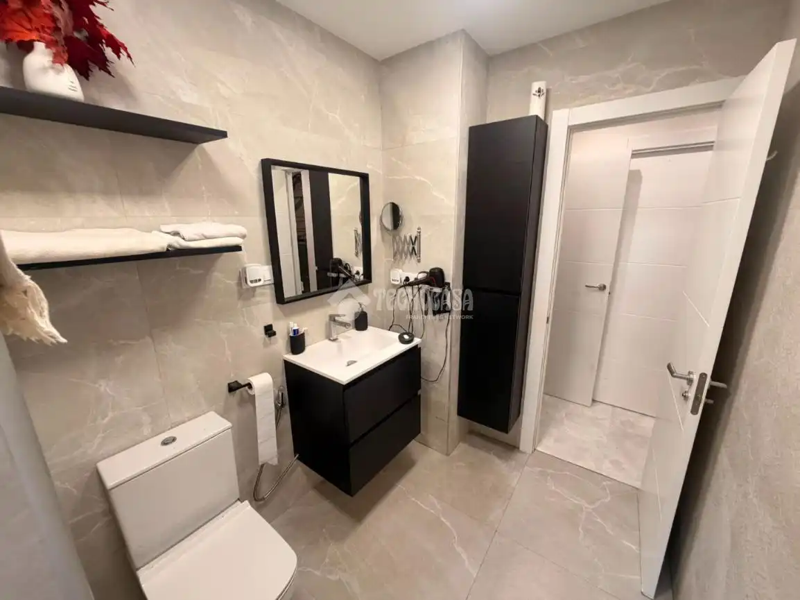 Baño de Piso en venta en Bilbao  con Calefacción, Amueblado y Balcón