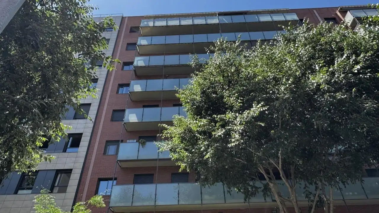 Vista exterior de Pis en venda en Barcelona amb Aire condicionat, Calefacció i Parquet