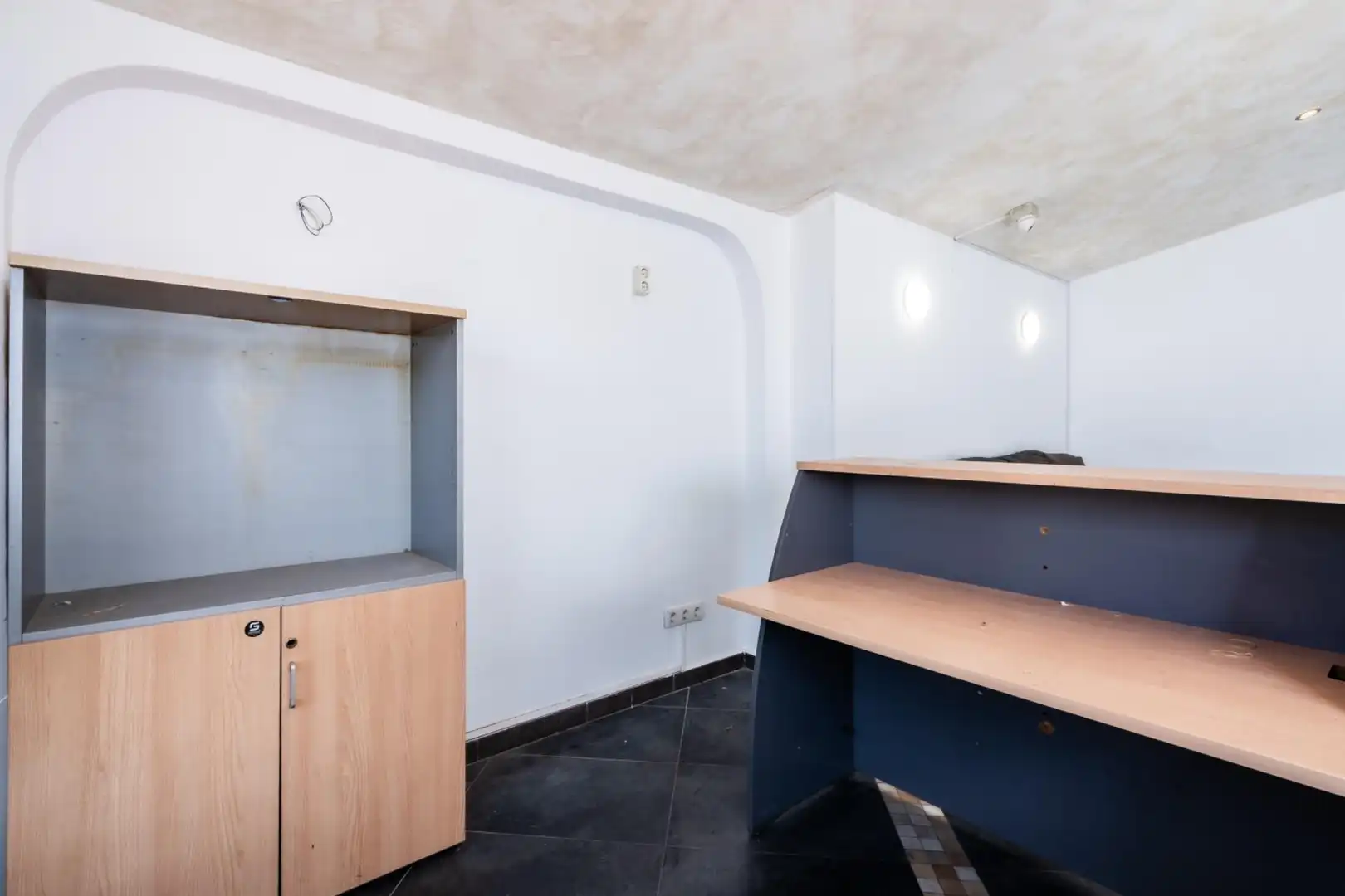 Büro zum Verkauf in Arona
